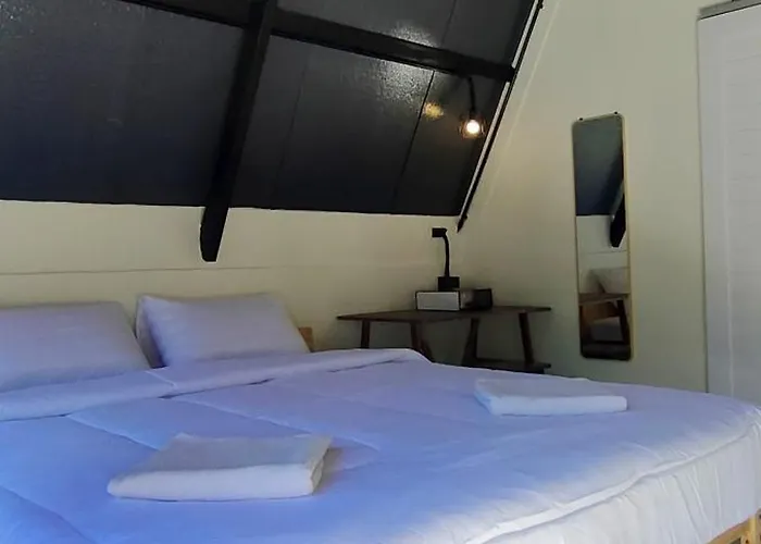 บ้านไม้หอมชาเลต์ ชาเล่ต์ *