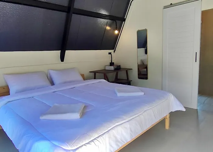 บ้านไม้หอมชาเลต์ *