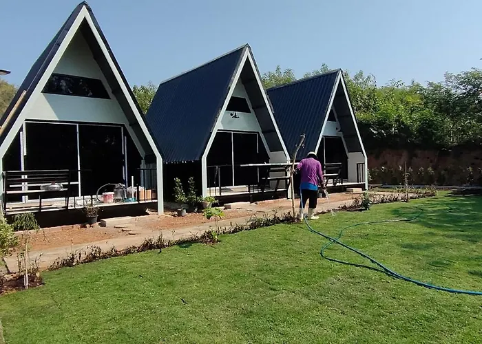 บ้านไม้หอมชาเลต์ ชาเล่ต์ สวนผึ้ง